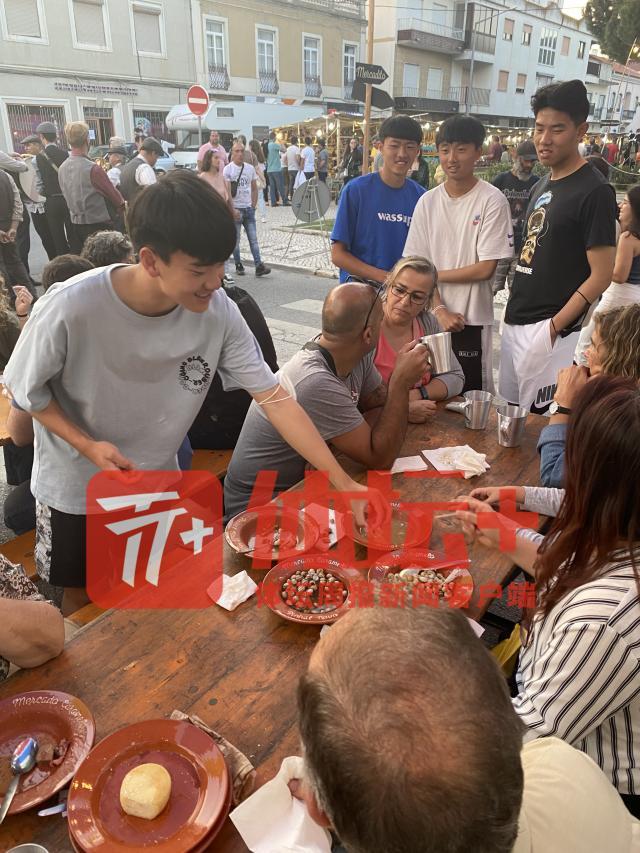 参加当地社区活动、体验葡萄牙生活.jpg